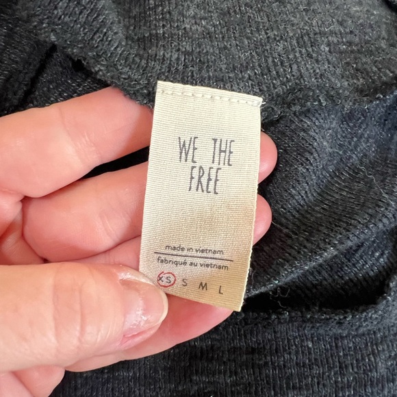 We The Free Charcoal Gray Long Sleeve Draped Neck Knit Top Size XS - Picture 5 of 5